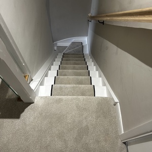 Cream Carpet To Landing